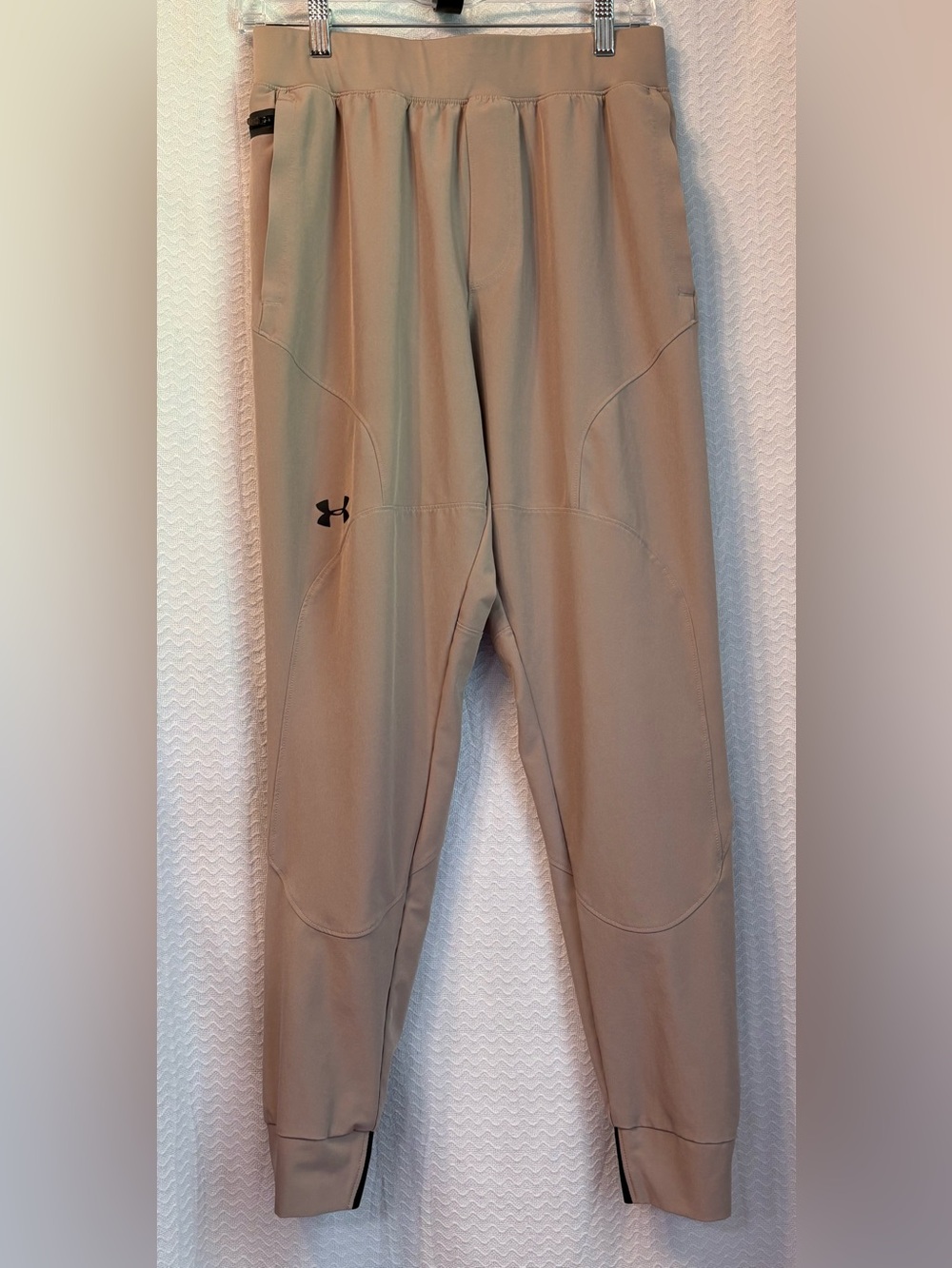 Under Armour Unstoppable Joggers in City Khaki colorway.   Men’s Size M